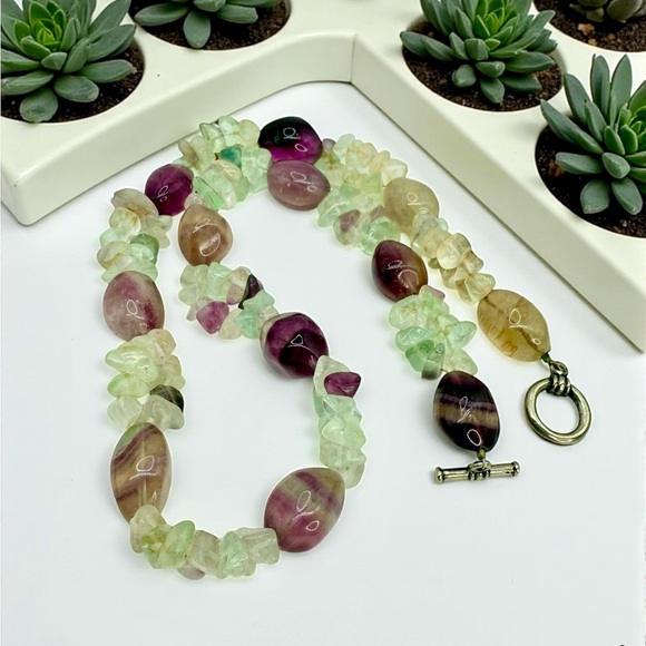 Vintage Rainbow Fluorite Crystal Beaded Necklace – Toggle Clasp – 20” – 106g - Picture 6 of 16